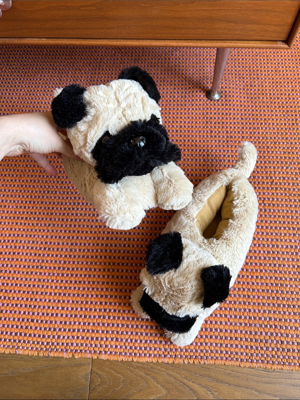 Pug Slippers - Picture 5 of 7